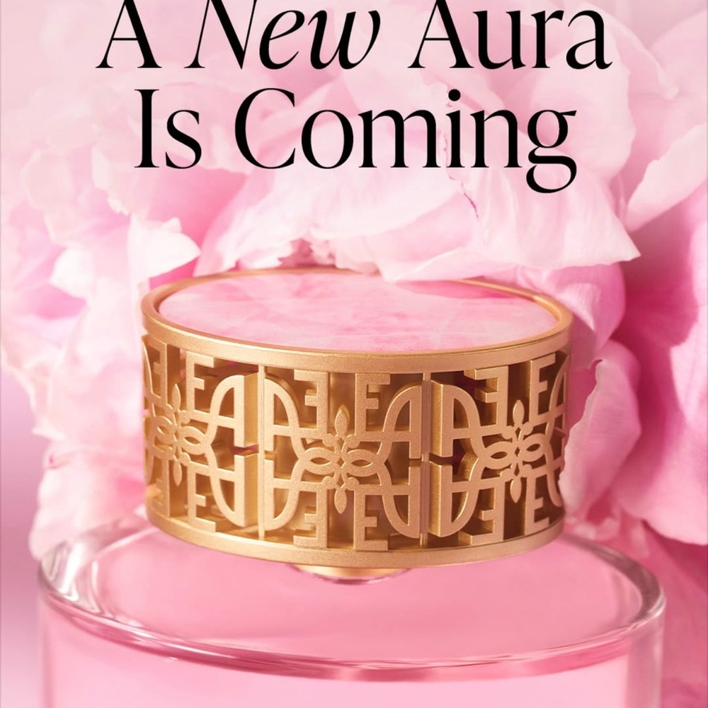 Elizabeth Arden Pink and Gold Decorative Compact Lid